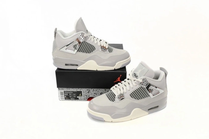 Frozen Jordan Moments Air AQ9129-001 WMNS 4 0908